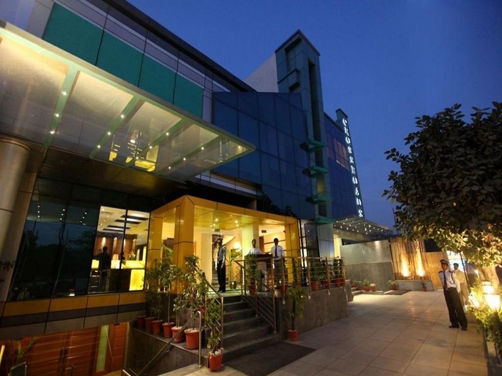 Crossroads Hotel Gurgaon Buitenkant foto
