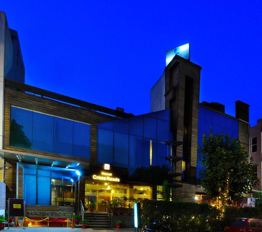 Crossroads Hotel Gurgaon Buitenkant foto